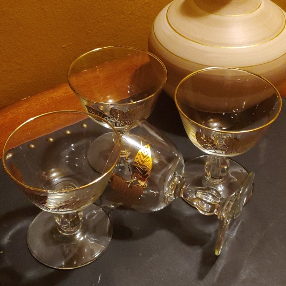 Glass Dessert Cups - Picture 3 of 3
